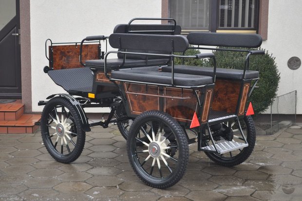 Wagonette Midden 55b