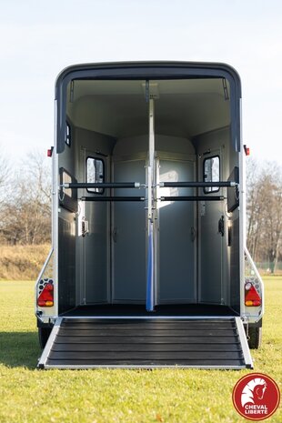 Cheval Libert&eacute; Touring Jumping Deep Black