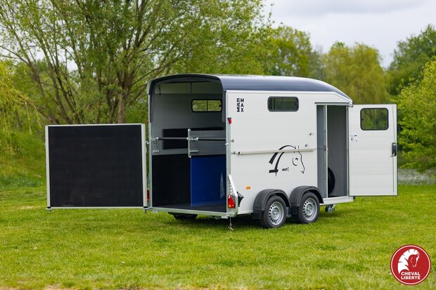Cheval Libert&eacute; Multimax Navy Blue
