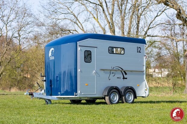 Cheval Libert&eacute; Maxi 2 Navy Blue
