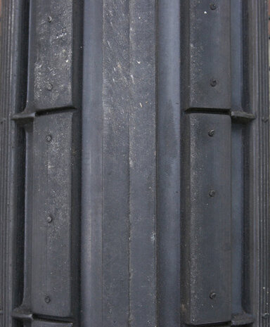 Tire Line profile 3.00x25 Inch