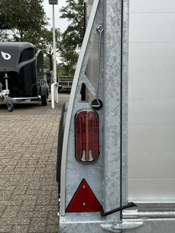 Sirius S75 Zadelkamer 2 Paards VERKOCHT