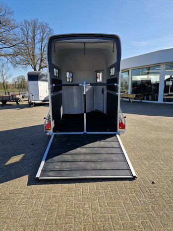 Cheval Libert&eacute; Gold 3 Trailer Zadelkamer 2 Paards 