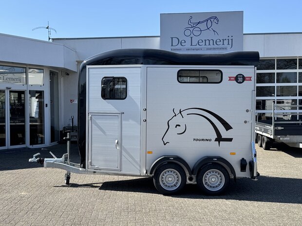 Cheval Libert&eacute; Touring Jumping 2 Paards Zadelkamer