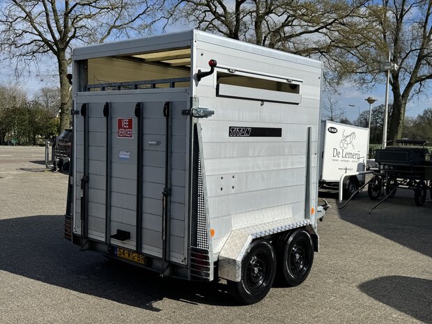Titan Jelsum Veetrailer 2700Kg