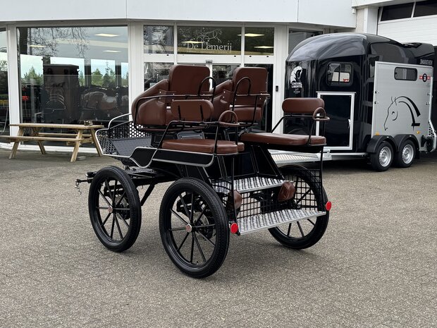 1/2Sp. Doorloopwagen Recreatiewagen Paard 042ZA