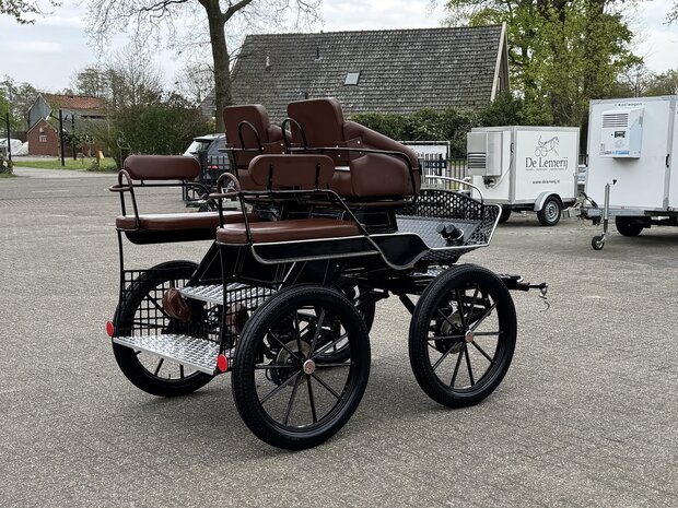 1/2Sp. Doorloopwagen Recreatiewagen Paard 042ZA