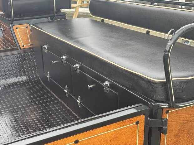 1/2Sp. Doorloopwagen Recreatiewagen Paard 042L