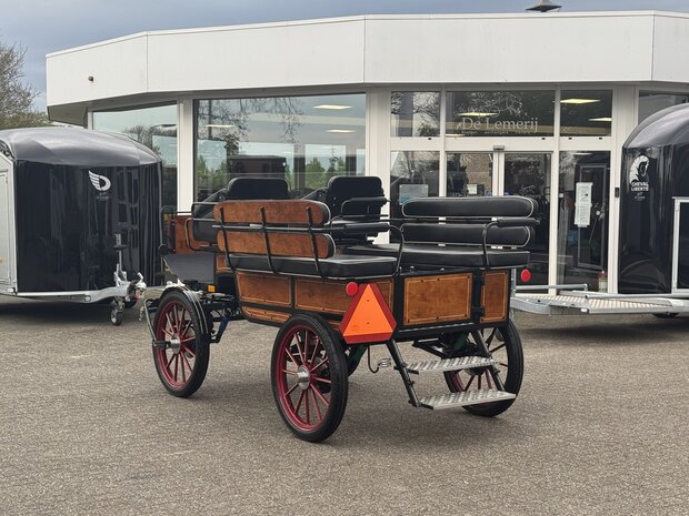 1/2Sp. Doorloopwagen Recreatiewagen Paard 042L