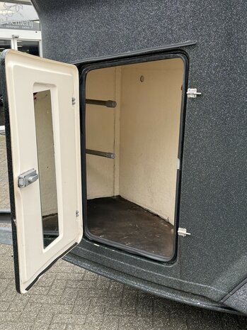 Sluis Olymp 2 Paards Polyester Trailer Zadelkamer