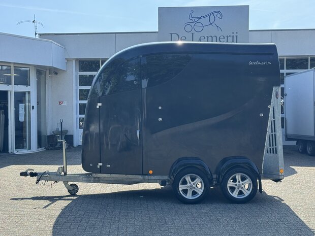 B&uuml;cker Careliner M 2 Paards trailer polyester zadelkamer