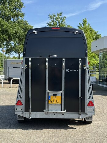 B&uuml;cker Careliner M 2 Paards trailer polyester zadelkamer