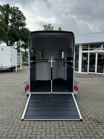Cheval Libert&eacute; Gold 3 Trailer Zadelkamer 2 Paards