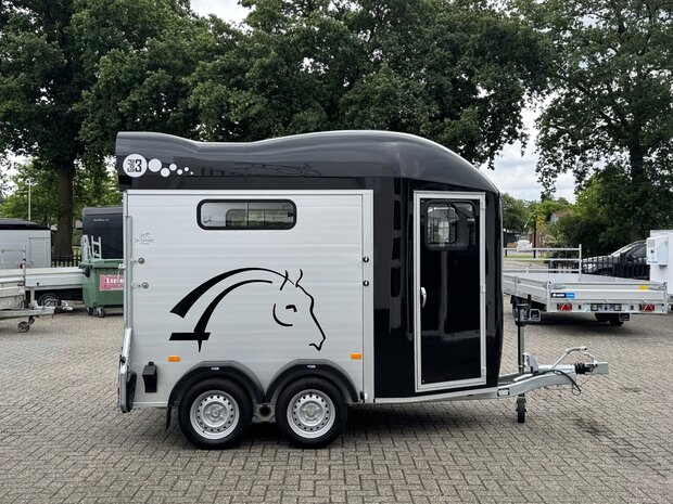 Cheval Libert&eacute; Gold 3 Trailer Zadelkamer 2 Paards