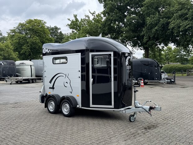 Cheval Libert&eacute; Gold 3 Trailer Zadelkamer 2 Paards