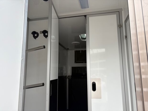 Nieuw! Sodiak Nubia Renault Master Hengstenuitvoering 