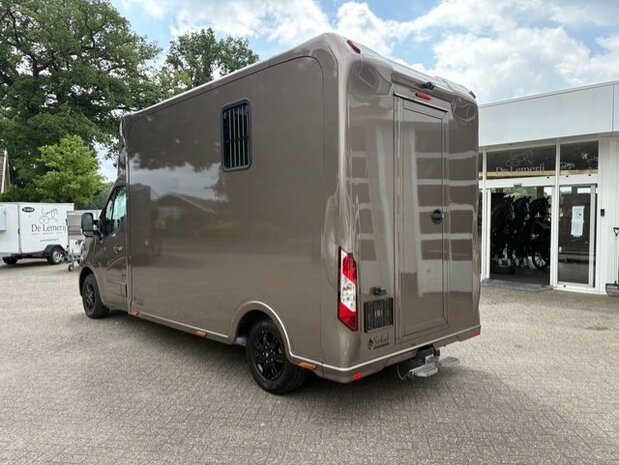 Nieuw! Sodiak Nubia Renault Master Hengstenuitvoering 
