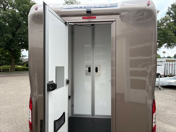 Nieuw! Sodiak Nubia Renault Master Hengstenuitvoering 