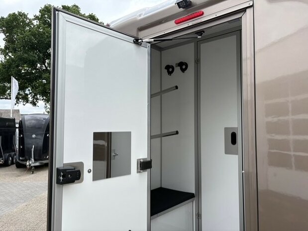 Nieuw! Sodiak Nubia Renault Master Hengstenuitvoering 