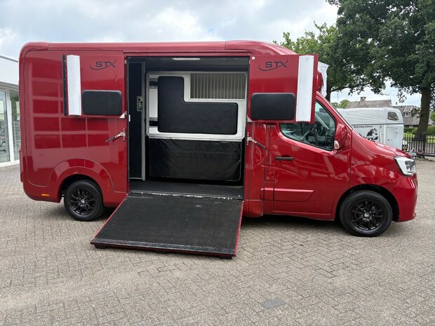 Sodiak STX Master Hengstenuitvoering Rood