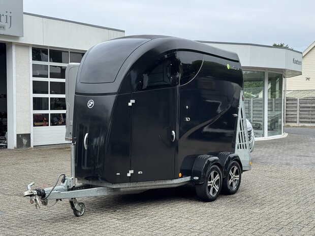 B&uuml;cker Careliner M 2 Paards