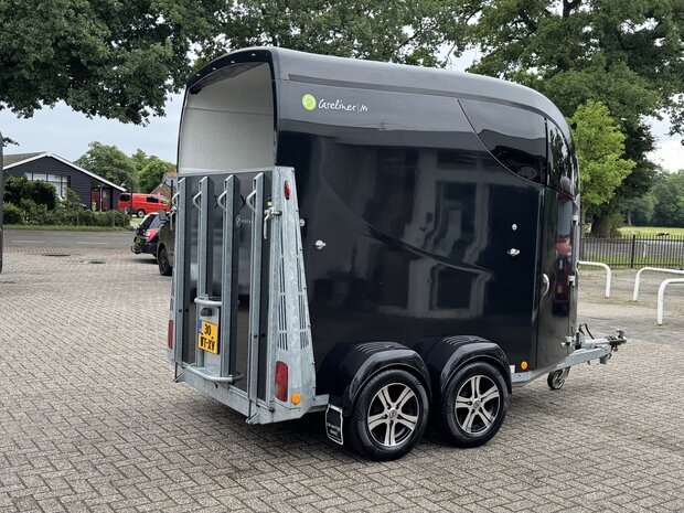 B&uuml;cker Careliner M 2 Paards