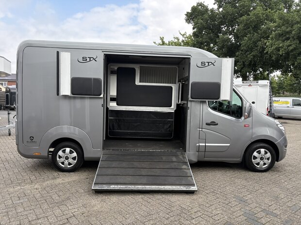Renault Master STX Hengstenuitvoering Automaat  