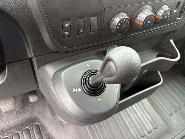 Renault Master STX Hengstenuitvoering Automaat  