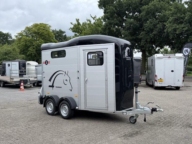 Cheval Libert&eacute; Touring Jumping Zadelkamer 2 Paards