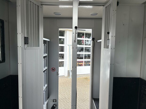 Renault Master Roelofsen Parados Sport Hengstenuitvoering 