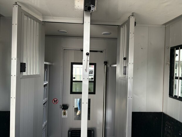 Renault Master Roelofsen Parados Sport Hengstenuitvoering 