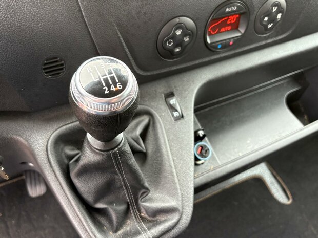 Renault Master Roelofsen Parados Sport Hengstenuitvoering 