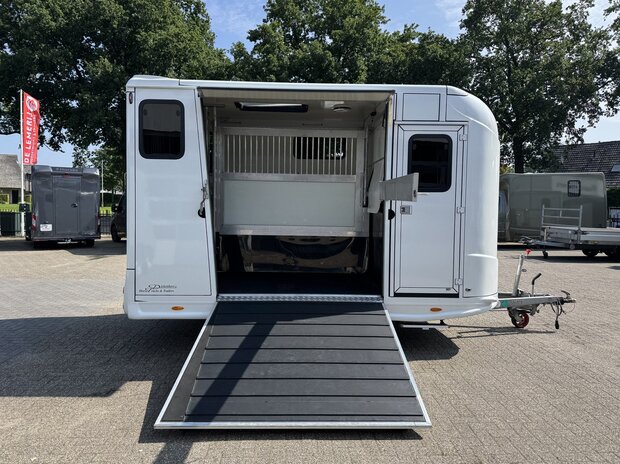 Steinsberger Anka Paardentrailer Hengstenuitvoering 