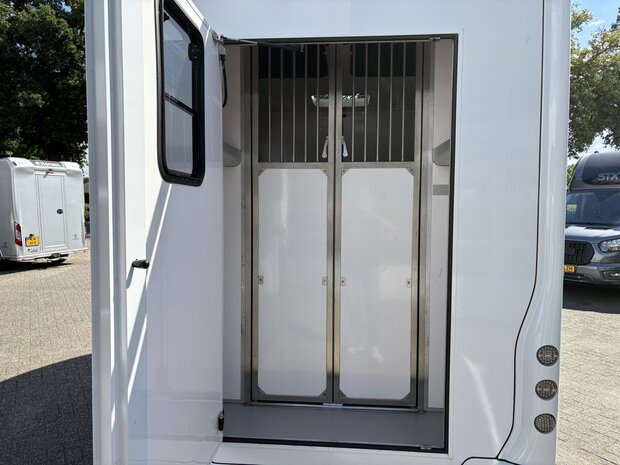 Renault Master JK Hengstenuitvoering Dubbele Cabine 