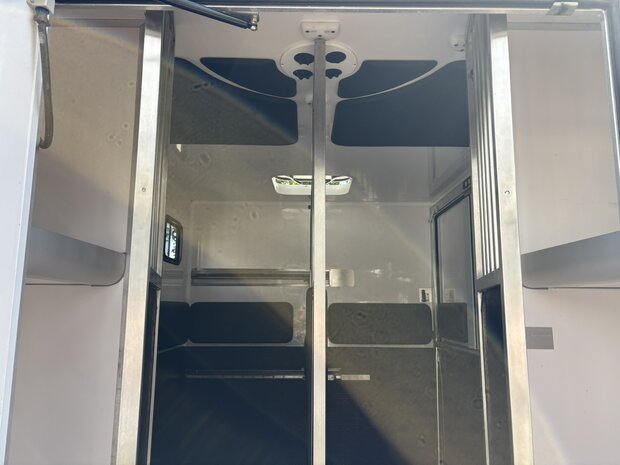 Renault Master JK Hengstenuitvoering Dubbele Cabine 