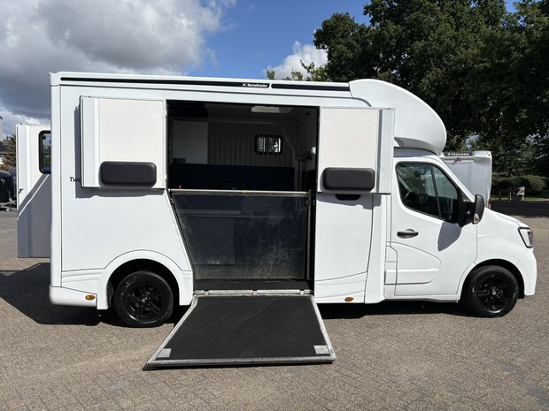 Renault Master JK Hengstenuitvoering Dubbele Cabine 