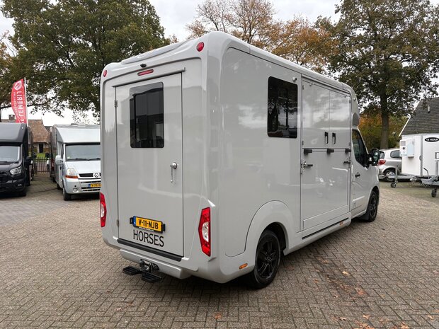 Renault Master STX Hengstenuitvoering Black Edition 2022