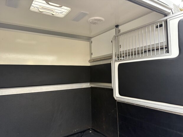 Renault Master STX Hengstenuitvoering Black Edition 2022