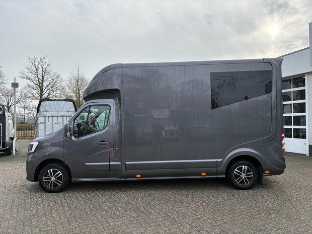 Renault Master Roelofsen Parados Hengstenuitvoering 2023