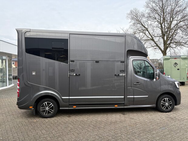 Renault Master Roelofsen Parados Hengstenuitvoering 2023
