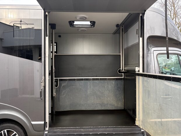 Renault Master Roelofsen Parados Hengstenuitvoering 2023