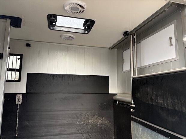 Renault Master Roelofsen Parados Hengstenuitvoering 2023