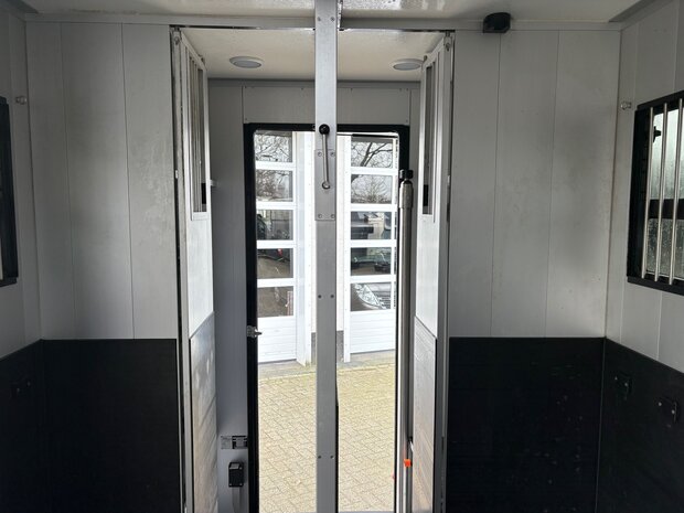 Renault Master Roelofsen Parados Hengstenuitvoering 2023