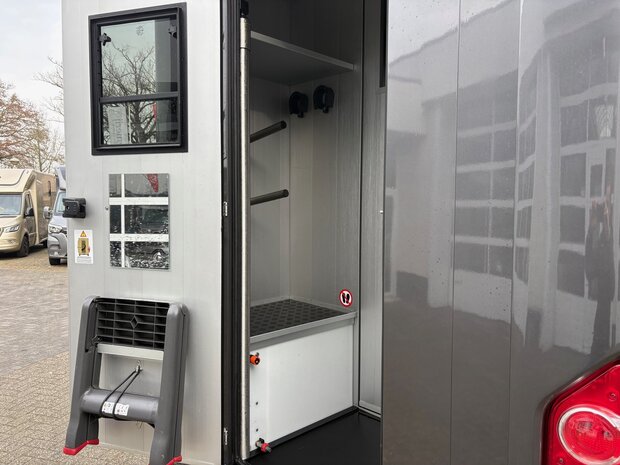 Renault Master Roelofsen Parados Hengstenuitvoering 2023