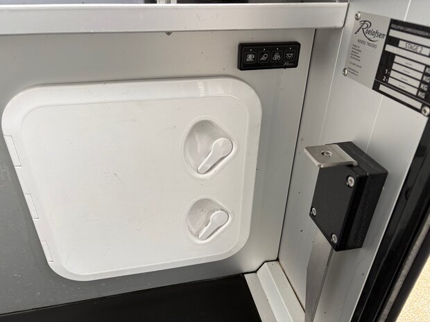 Renault Master Roelofsen Parados Hengstenuitvoering 2023