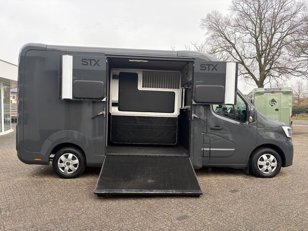 Renault Master STX Hengstenuitvoering 2022