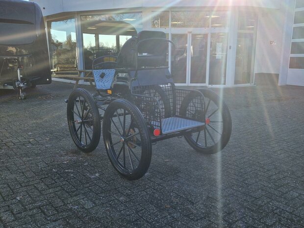 1/2Sp. 050D Trainingswagen Paarden