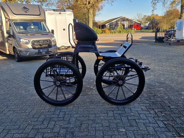 1/2Sp. 050D Trainingswagen Paarden