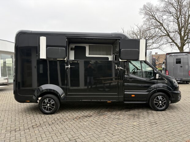 Ford Transit STX Hengstenuitvoering Handbak 2024