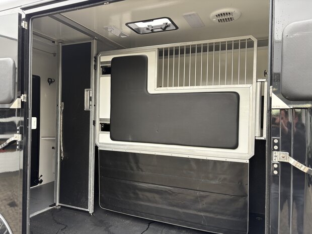 Ford Transit STX Hengstenuitvoering Handbak 2024